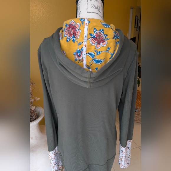 Matilda Jane Olive Green Hoodie Choose your own path Patch of light Size Large - Picture 12 of 13